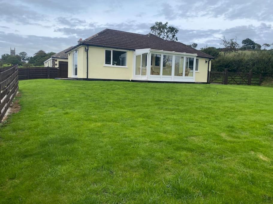 Bungalow In Pillaton Saltash Extérieur photo